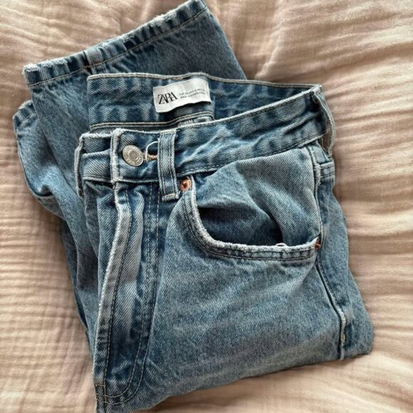 Zara High Rise Straight Jeans - Picture 1 of 4